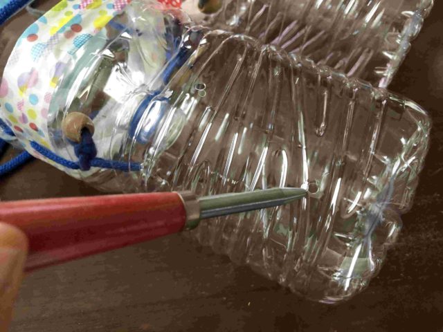 側面にも穴をあける