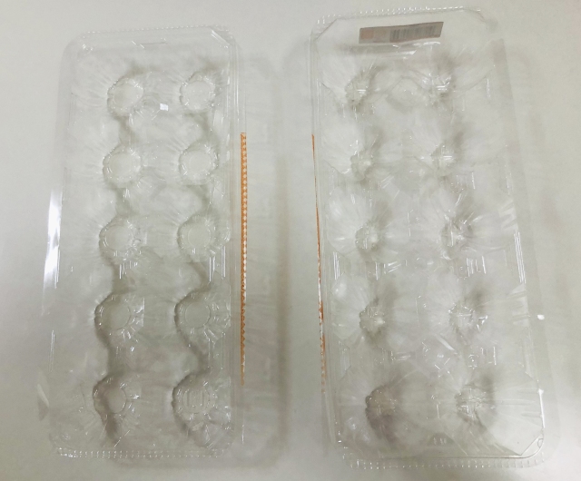 卵のパックを切り離す