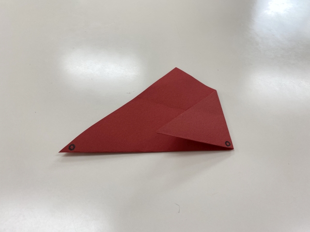 さらに折り目を付ける